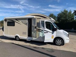 Gelb Gebraucht 2021 Renault Master Van | 61.500 €