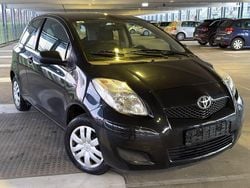Schwarz Gebraucht 2010 Toyota Yaris Basis Kleinwagen | 3.499 € (Fairer Preis)
