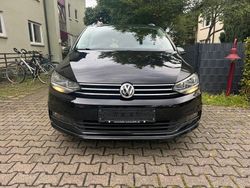 Schwarz Gebraucht 2017 VW Touran Sound Van / Kleinbus | 15.600 € (Fairer Preis)