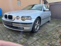 Silber Gebraucht 2001 BMW 318 Limousine | 2.990 € (Fairer Preis)
