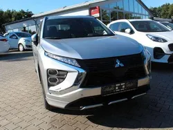 Silber metallic Gebraucht 2022 Mitsubishi Eclipse Cross Top SUV | 33.420 € (Teuer)