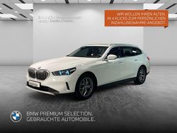 Weiß Gebraucht 2024 BMW 520 Comfort Edition Kombi | 58.511 € (Fairer Preis)