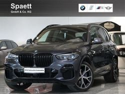 Arktikgrau brillanteffekt Gebraucht 2022 BMW X5 M Sport SUV | 55.800 € (Guter Preis)