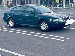 Grün Gebraucht 2005 Skoda Octavia Tour Kleinwagen | 2.000 €