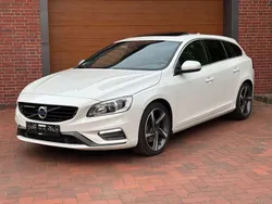 Weiß Gebraucht 2015 Volvo V60 Momentum Kombi | 14.790 € (Fairer Preis)