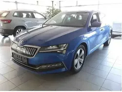 Raceblau metallic Gebraucht 2021 Skoda Superb Kombi | 23.750 € (Fairer Preis)