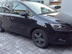 Schwarz Gebraucht 2015 Seat Alhambra Van / Kleinbus | 16.500 € (Fairer Preis)