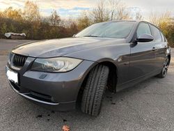 Grau Gebraucht 2008 BMW 320 Limousine | 3.350 € (Guter Preis)
