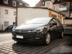 Schwarz Gebraucht 2017 Opel Astra Active Limousine | 8.990 € (Fairer Preis)