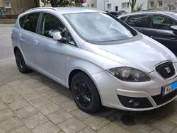 Silber Gebraucht 2009 Seat Altea XL Style Van / Kleinbus | 3.900 € (Fairer Preis)