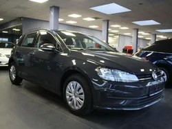 Uranograu Gebraucht 2018 VW Golf VII Trendline Limousine | 11.980 € (Guter Preis)