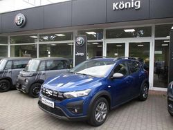 Cenoteblau Gebraucht 2023 Dacia Sandero Expression Limousine | 16.400 € (Fairer Preis)