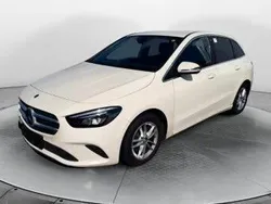 Beige Gebraucht 2021 Mercedes B180 Urban Van / Kleinbus | 14.499 € (Superpreis)
