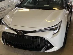 Weiß Gebraucht 2025 Toyota Corolla Sport Kleinwagen | 41.200 €