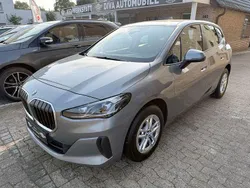 Grau Gebraucht 2022 BMW 218 Active Tourer Sport Line Van / Kleinbus | 19.999 €