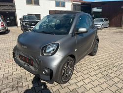 Grau Gebraucht 2023 Smart ForTwo Electric Drive Coupé | 14.161 € (Teuer)