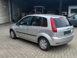 Silber Gebraucht 2005 Ford Fiesta Kleinwagen | 1.950 € (Teuer)