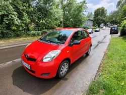 Rot Gebraucht 2009 Toyota Yaris Kleinwagen | 1.150 € (Guter Preis)