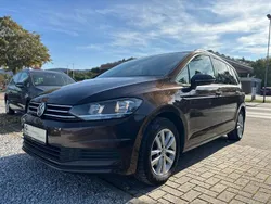 Braun Gebraucht 2015 VW Touran Comfortline Van / Kleinbus | 7.990 € (Teuer)