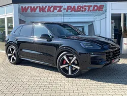 Schwarz Gebraucht 2024 Porsche Cayenne S SUV | 129.990 € (Fairer Preis)