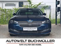 Lavablau metallic Gebraucht 2022 Skoda Superb Limousine | 29.890 € (Guter Preis)