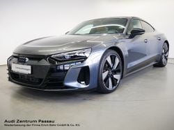 Grau Gebraucht 2023 Audi e-tron GT quattro Limousine | 74.760 € (Teuer)