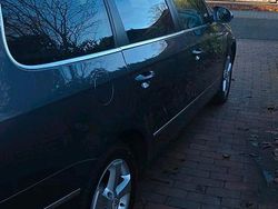 Grau Gebraucht 2009 VW Passat Kombi | 7.990 € (Teuer)