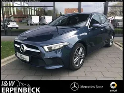 Blau Gebraucht 2020 Mercedes A180 Progressive Limousine | 24.400 € (Etwas zu teuer)