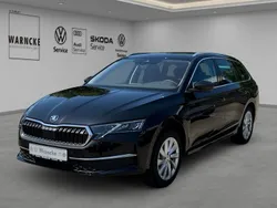 Schwarzmagic perleffekt Gebraucht 2024 Skoda Octavia Selection Kombi | 31.470 € (Guter Preis)