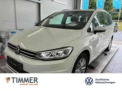 Weiß Gebraucht 2022 VW Touran Comfortline Van / Kleinbus | 26.570 € (Fairer Preis)