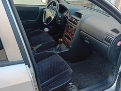 Grau Gebraucht 1999 Opel Astra Kleinwagen | 2.250 €