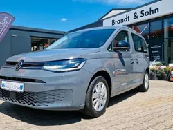 Grau Gebraucht 2022 VW Caddy Life Van / Kleinbus | 29.250 € (Teuer)