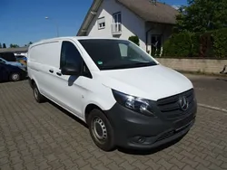 Weiß Gebraucht 2022 Mercedes Vito Van / Kleinbus | 29.690 €