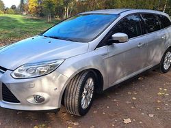 Silber Gebraucht 2011 Ford Focus Titanium Kombi | 5.650 € (Fairer Preis)