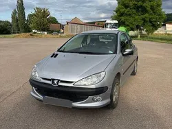 Silber Gebraucht 2001 Peugeot 206 Premium Limousine | 2.500 € (Etwas zu teuer)