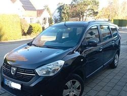 Schwarz Gebraucht 2017 Dacia Lodgy Lauréate Van / Kleinbus | 8.100 € (Guter Preis)