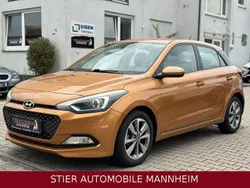 Gold Gebraucht 2015 Hyundai i20 Intro Edition Limousine | 6.650 € (Fairer Preis)