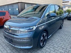 Grau Gebraucht 2023 VW T7 Style Van | 59.999 € (Teuer)