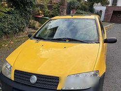 Gelb Gebraucht 2003 Fiat Punto Kleinwagen | 900 € (Fairer Preis)