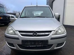 Starsilber iii m2 Gebraucht 2006 Opel Combo Edition Van / Kleinbus | 3.750 € (Etwas zu teuer)