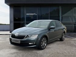 Grau Gebraucht 2017 Skoda Octavia Drive Limousine | 15.490 € (Fairer Preis)