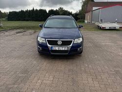 Blau Gebraucht 2006 VW Passat Kombi | 1.600 € (Fairer Preis)