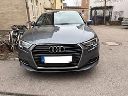 Grau Gebraucht 2017 Audi A3 Limousine | 15.490 € (Guter Preis)