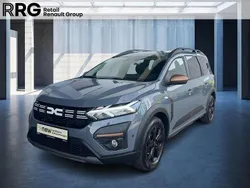 Grau Gebraucht 2024 Dacia Jogger Extreme Van / Kleinbus | 20.990 € (Fairer Preis)