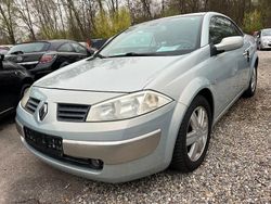 Grau Gebraucht 2004 Renault Mégane Cabriolet Dynamique Cabrio | 2.700 € (Fairer Preis)