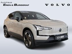 Gelb (sand dune) Neu 2025 Volvo EX30 Plus SUV | 48.490 €
