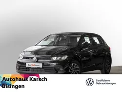 Deep black perleffekt (metallic) Gebraucht 2023 VW Polo Life Limousine | 19.445 € (Fairer Preis)