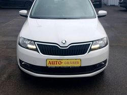 Candyweiss Gebraucht 2018 Skoda Rapid Ambition Kombi | 11.950 € (Fairer Preis)