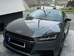 Grau Gebraucht 2017 Audi TT Competition Coupé | 28.500 € (Teuer)