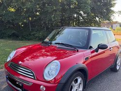 Rot Gebraucht 2005 Mini Cooper Kleinwagen | 4.400 € (Fairer Preis)